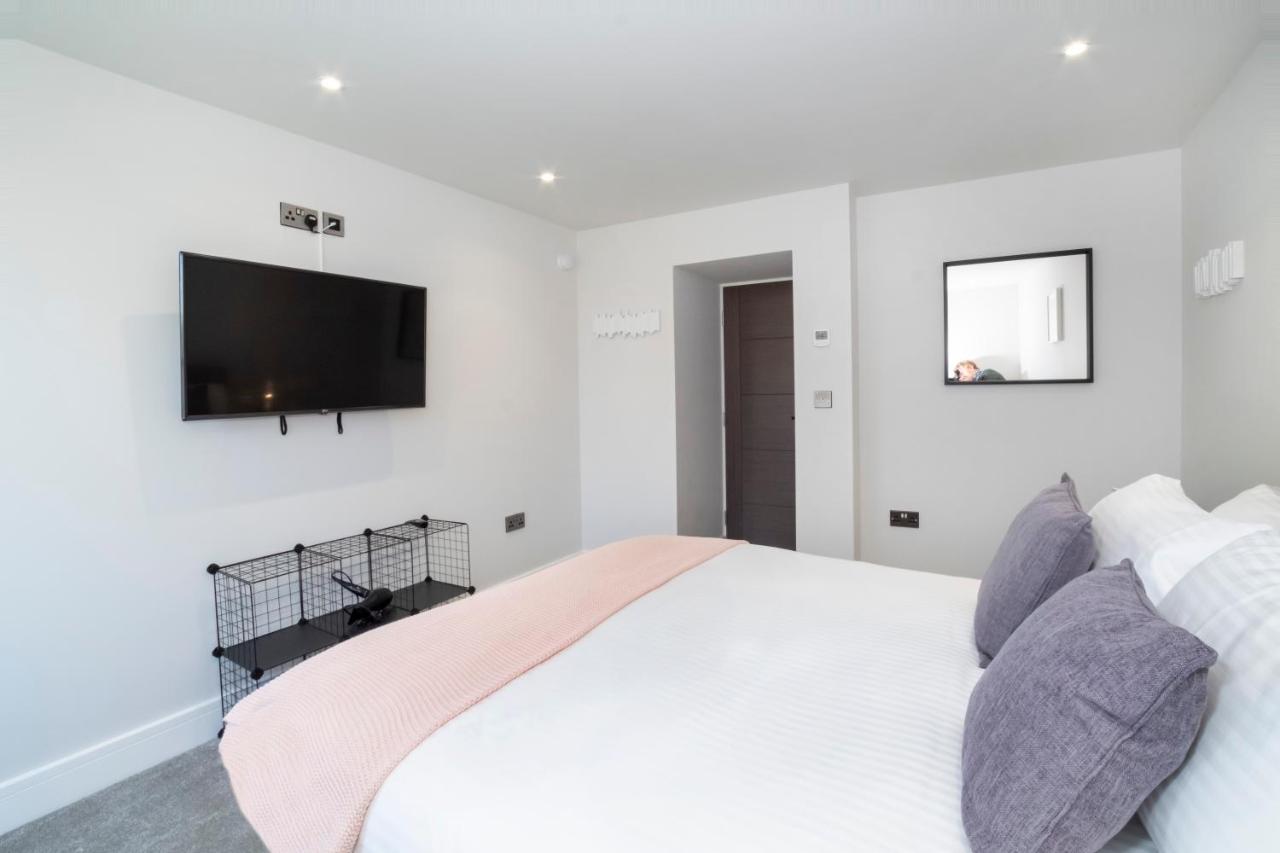 The Old Luxury Apartment *